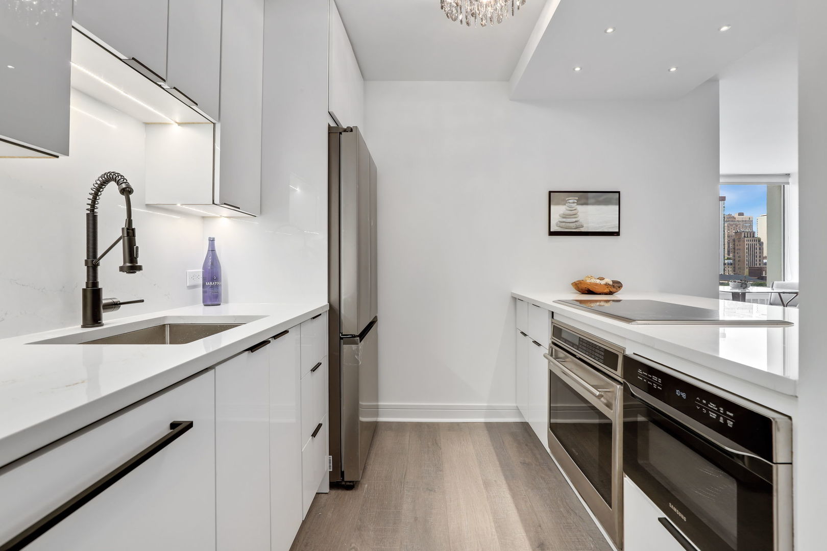 1455 N Sandburg Terrace Unit: 1006