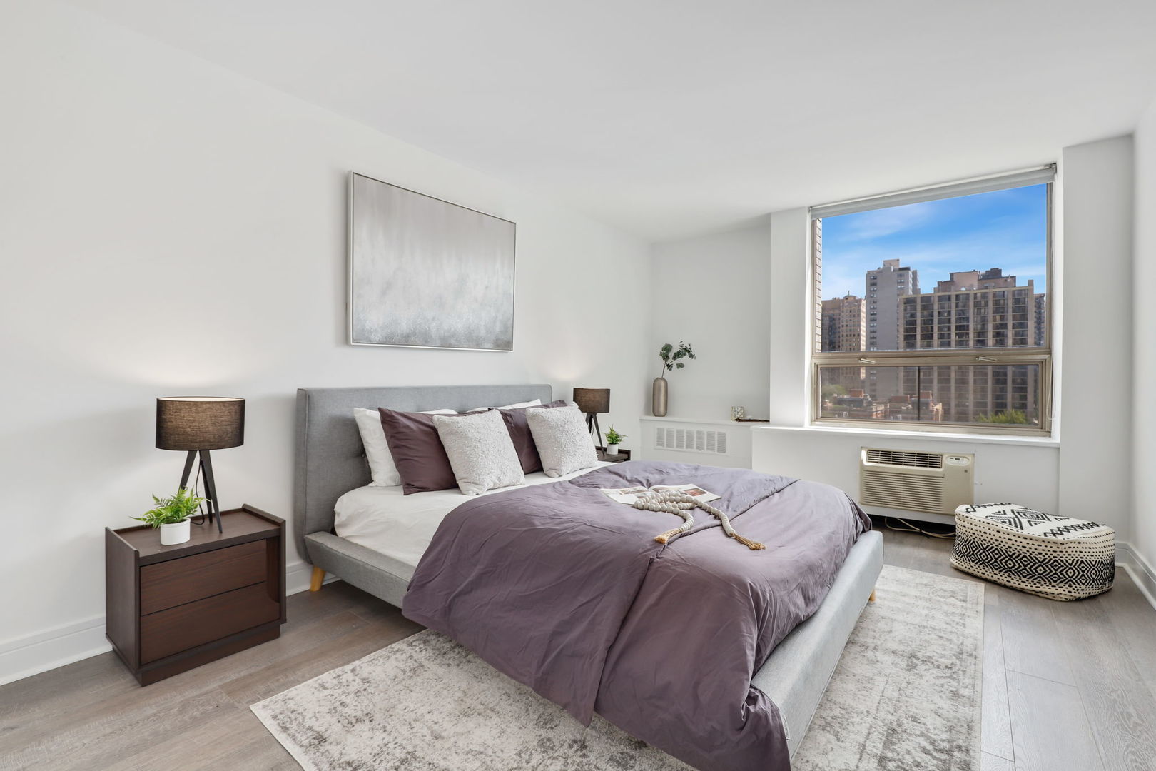 1455 N Sandburg Terrace Unit: 1006