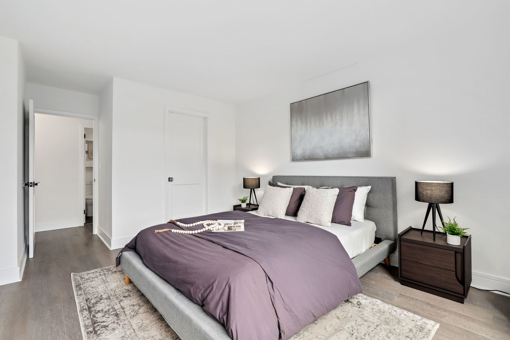 1455 N Sandburg Terrace Unit: 1006