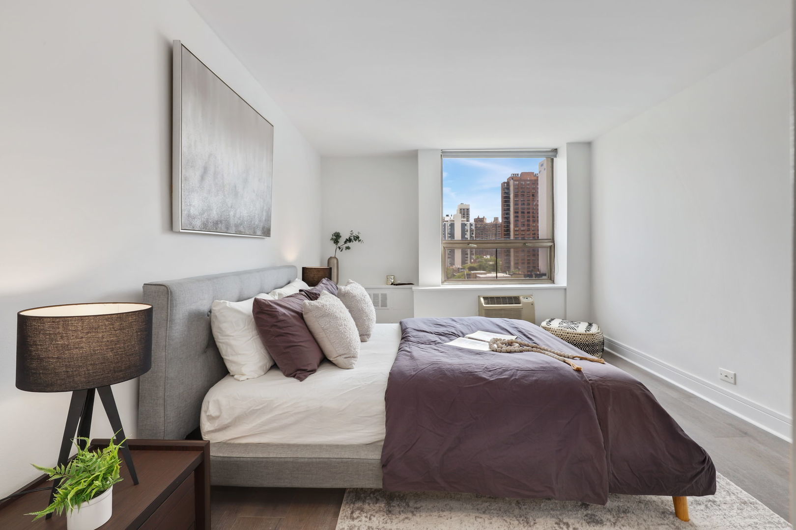 1455 N Sandburg Terrace Unit: 1006
