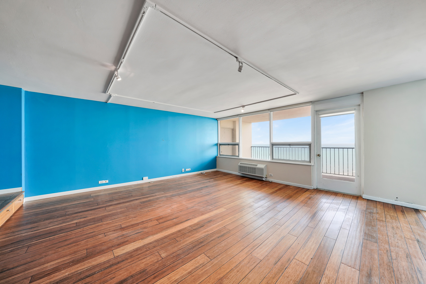 5733 N Sheridan Road Unit: 15C
