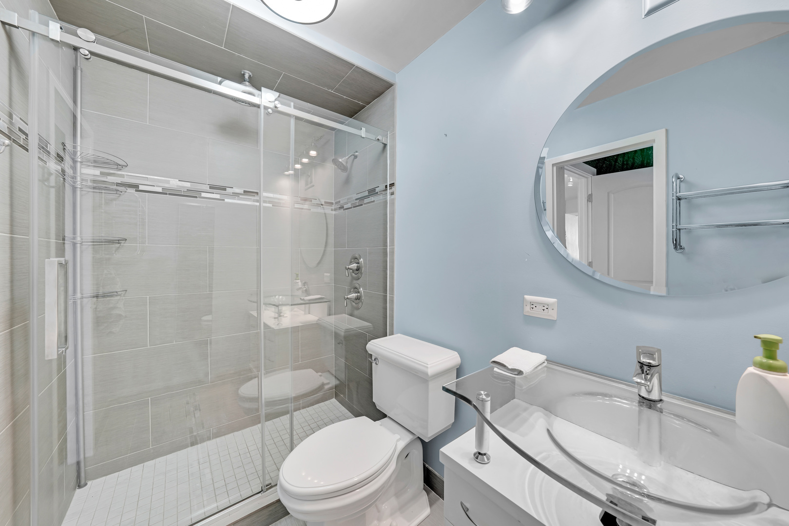 5733 N Sheridan Road Unit: 15C