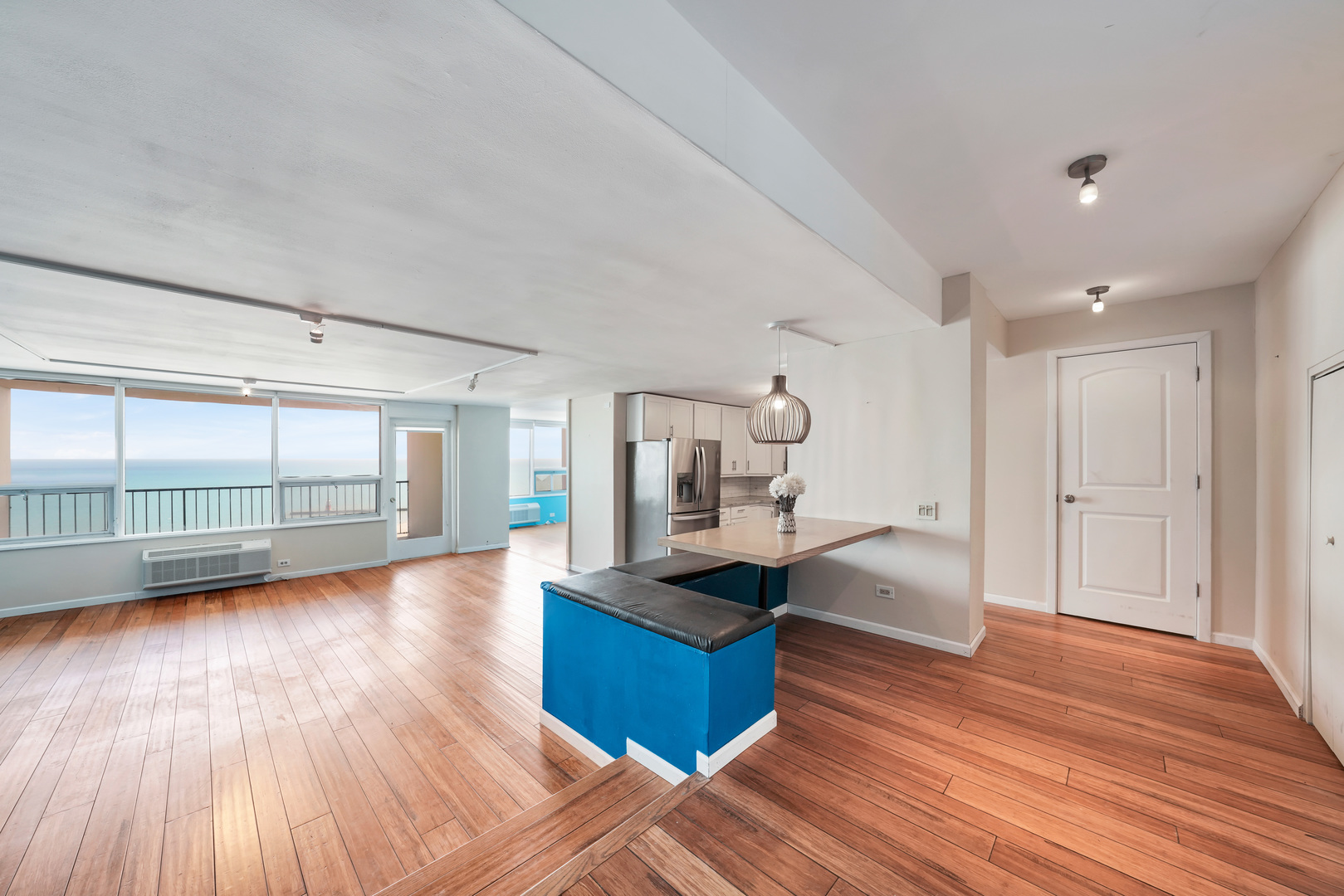 5733 N Sheridan Road Unit: 15C