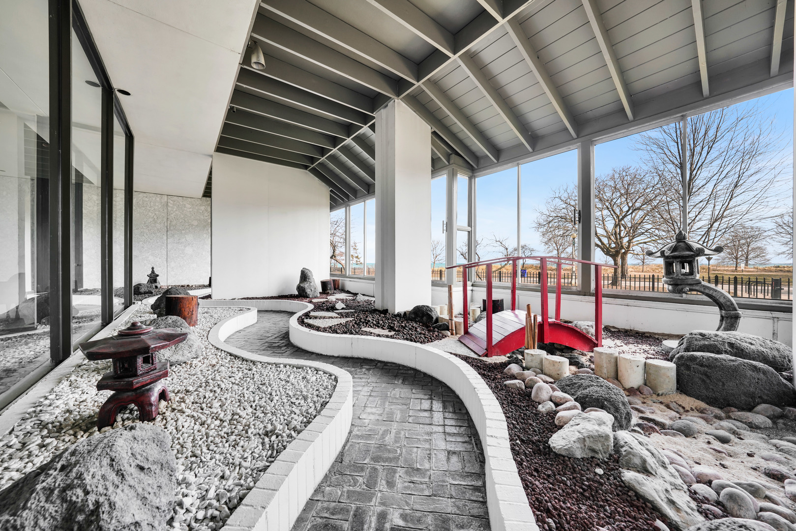 5733 N Sheridan Road Unit: 15C