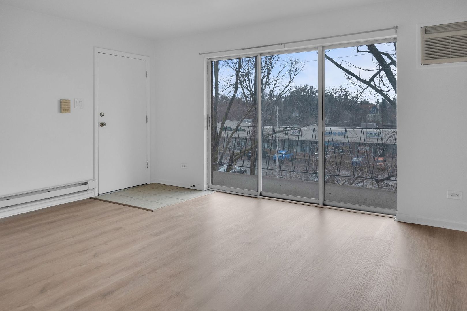 410 Crescent Boulevard Unit: 3B