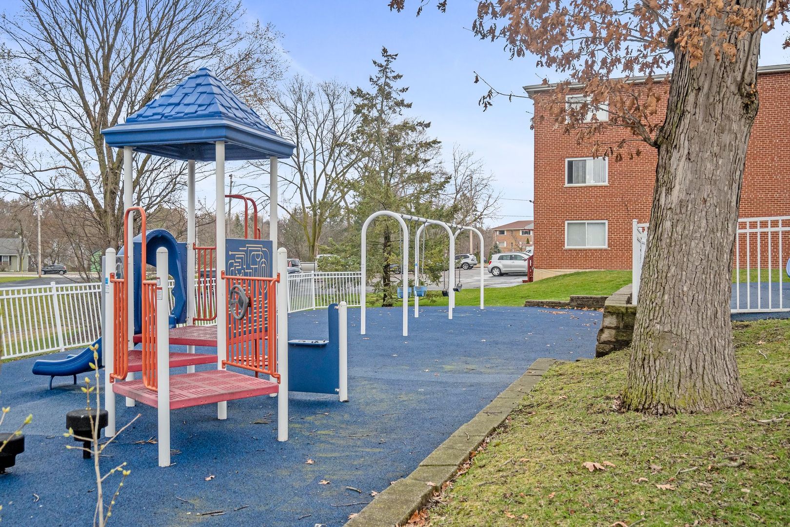 410 Crescent Boulevard Unit: 3B