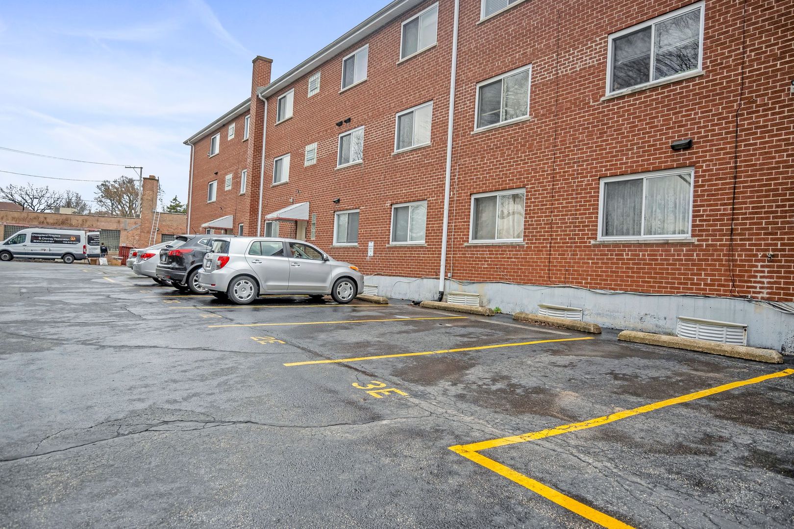 410 Crescent Boulevard Unit: 3B