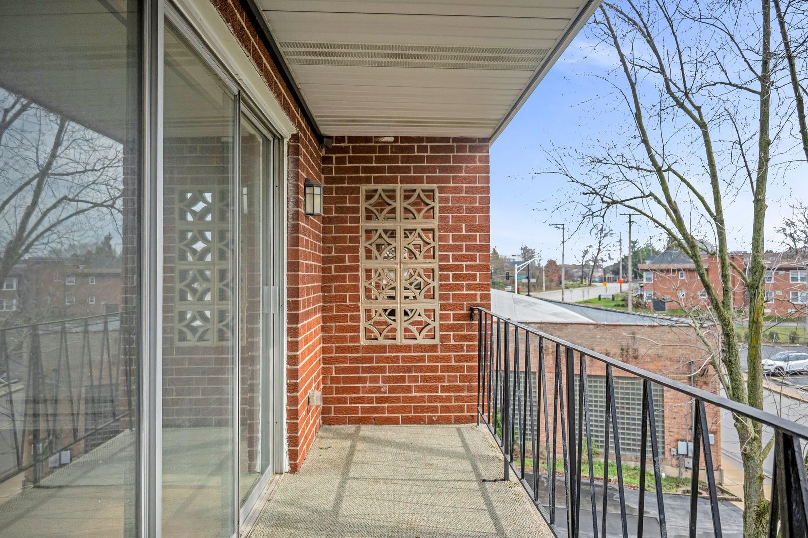 410 Crescent Boulevard Unit: 3B