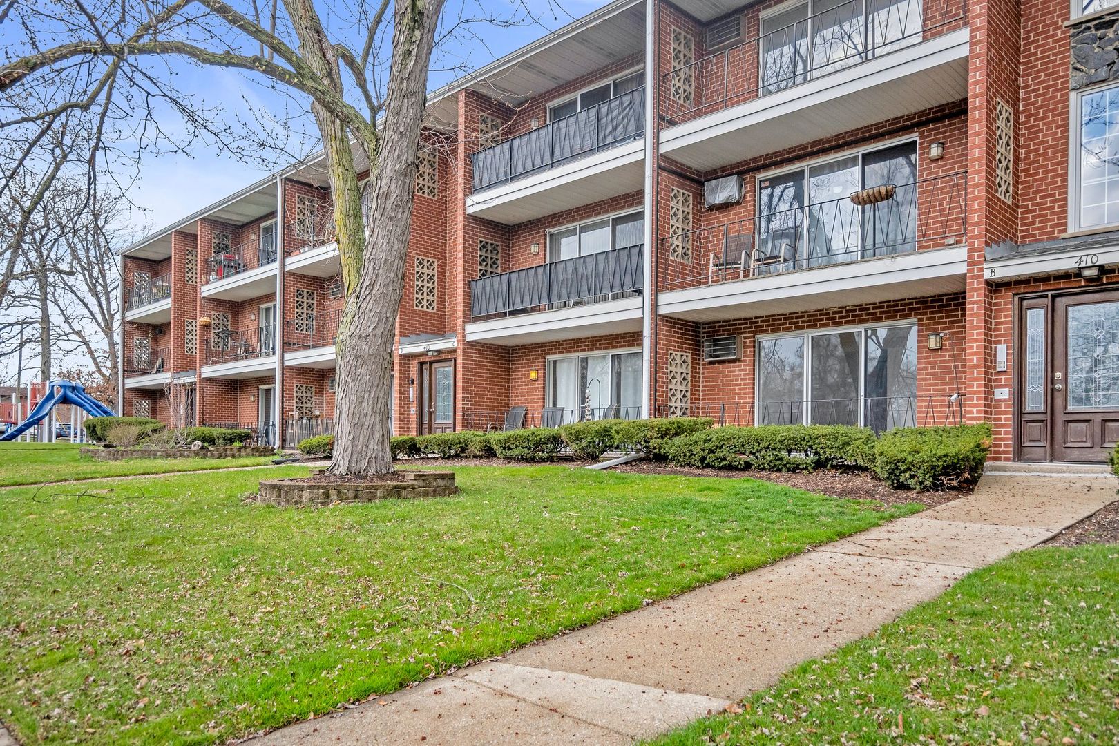 410 Crescent Boulevard Unit: 3B