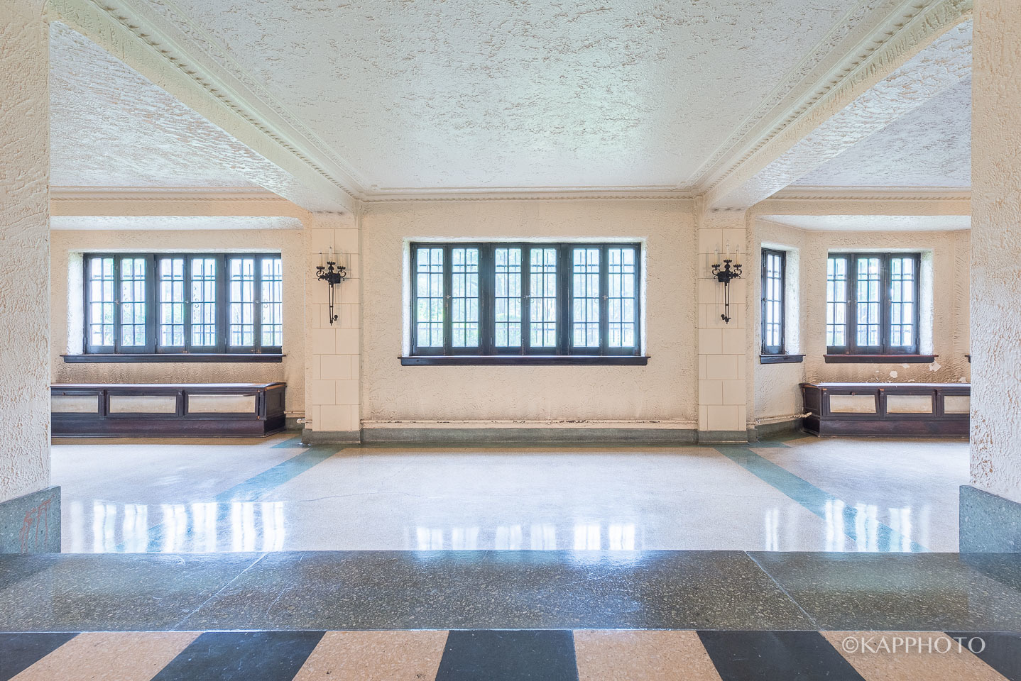 6832 S South Shore Drive Unit: 1