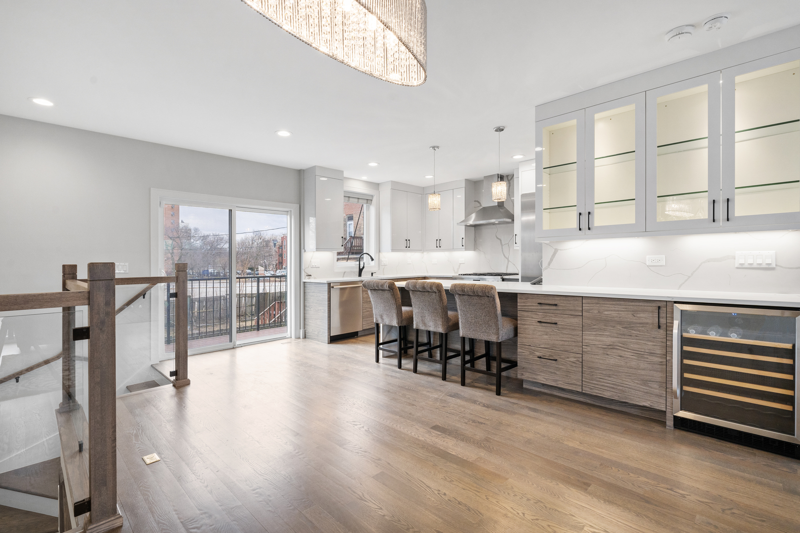 3901 S Lake Park Avenue