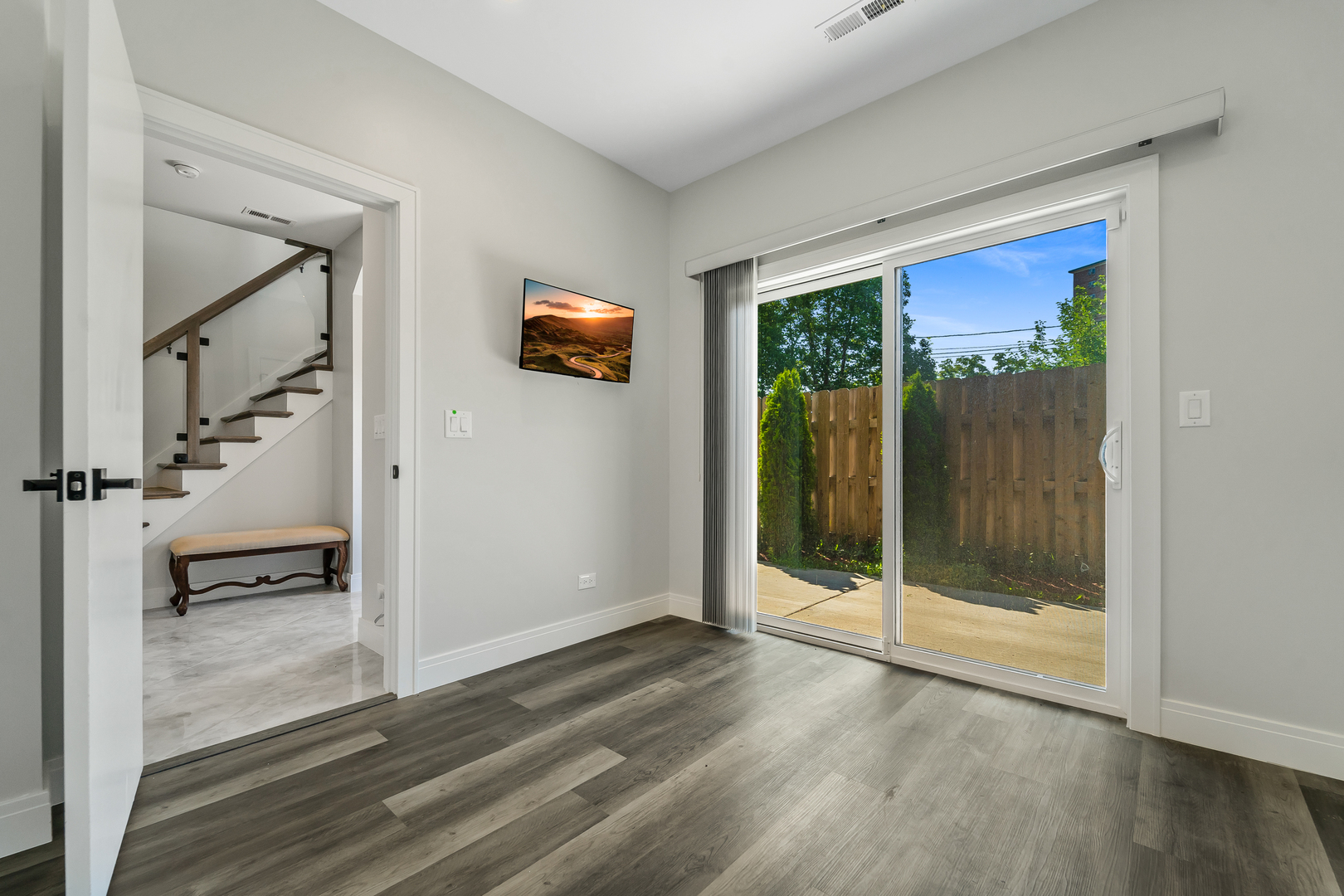 3901 S Lake Park Avenue