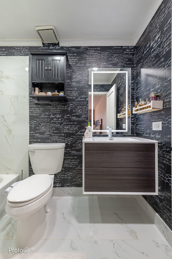 1780 S ARLINGTON HEIGHTS Road Unit: 1A