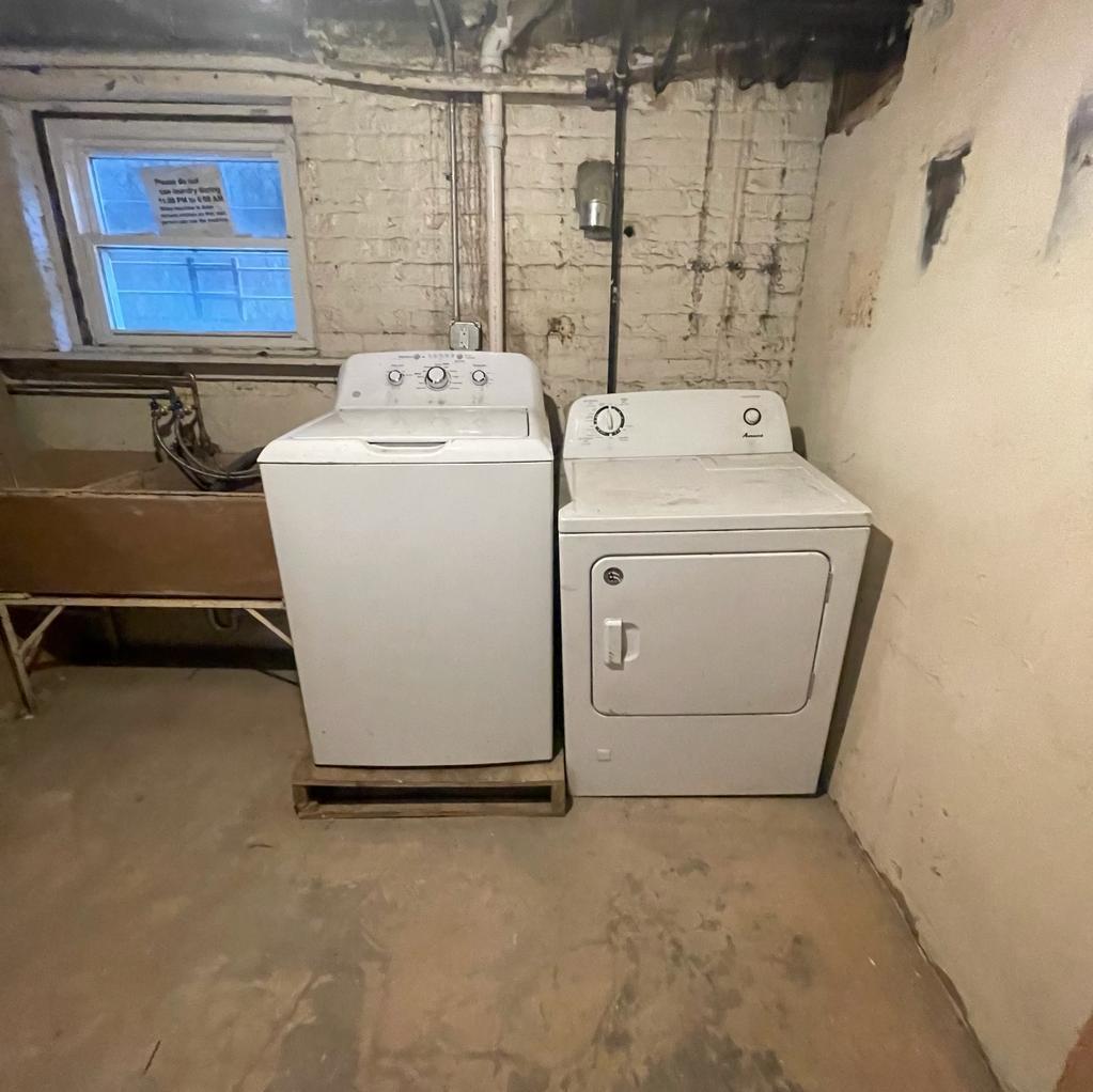 7450 N Artesian Avenue Unit: 3