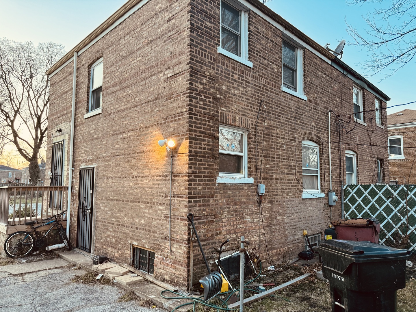 9741 S Hoxie Avenue Unit: 1