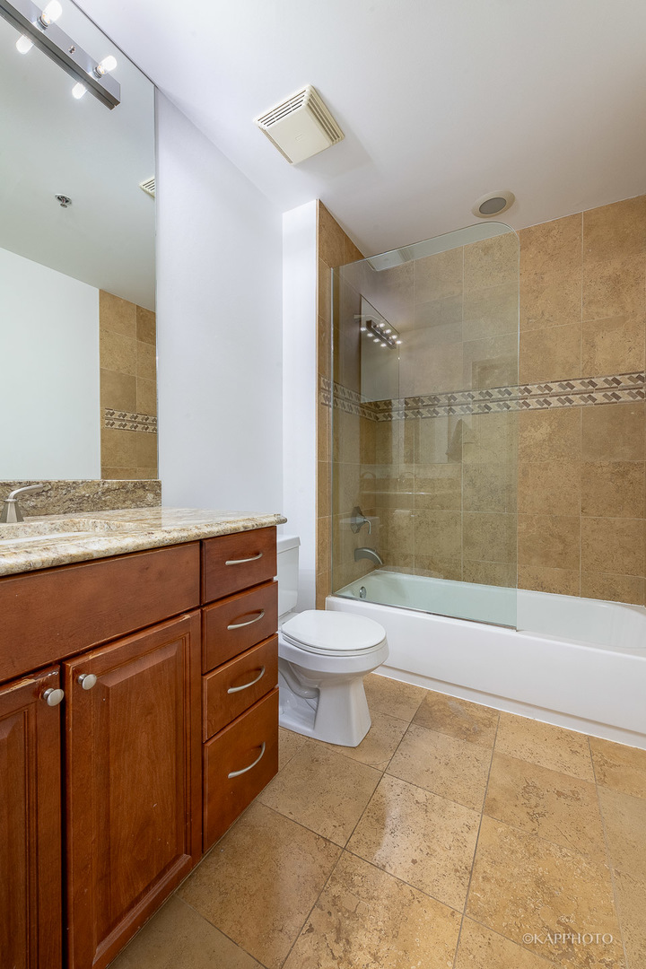 1841 S Calumet Avenue Unit: 1706