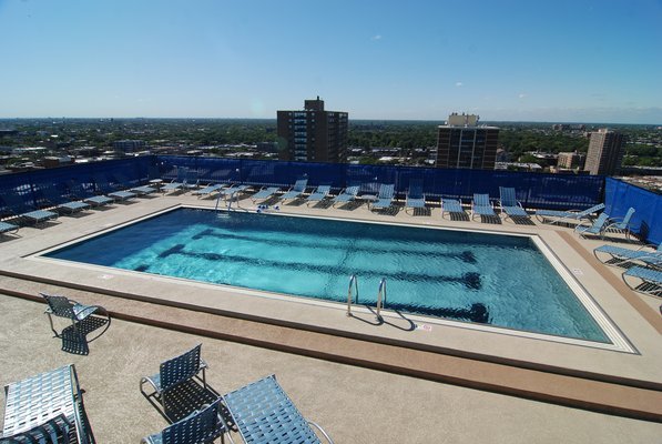 720 W Gordon Terrace Unit: 17J