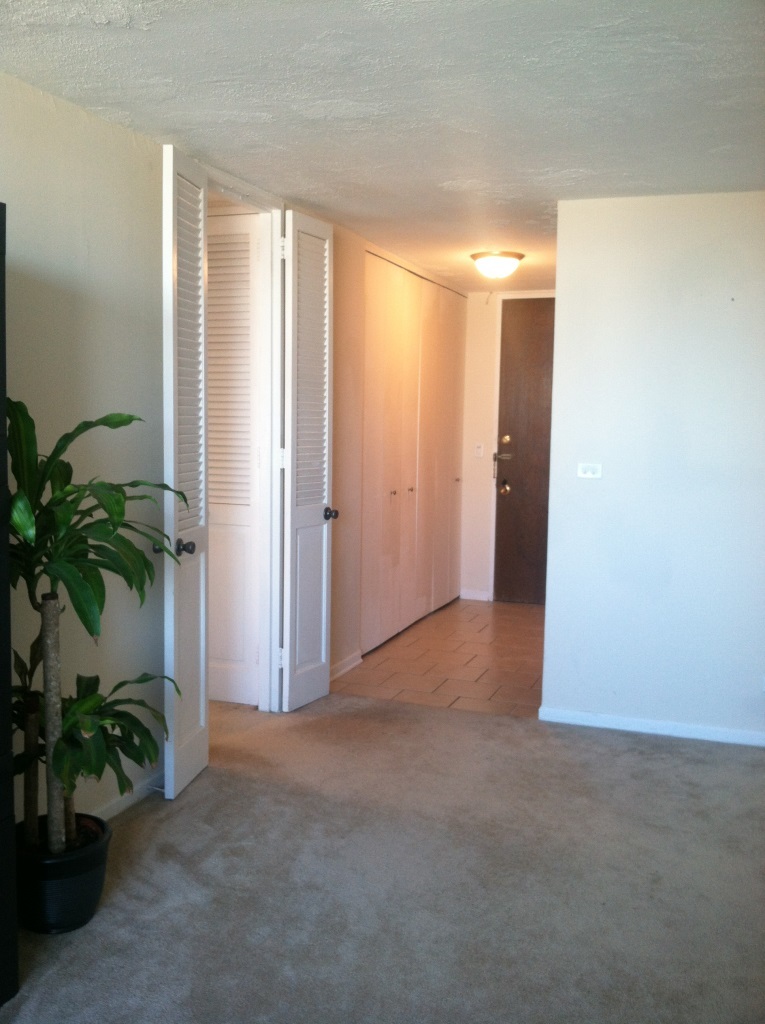 720 W Gordon Terrace Unit: 17J