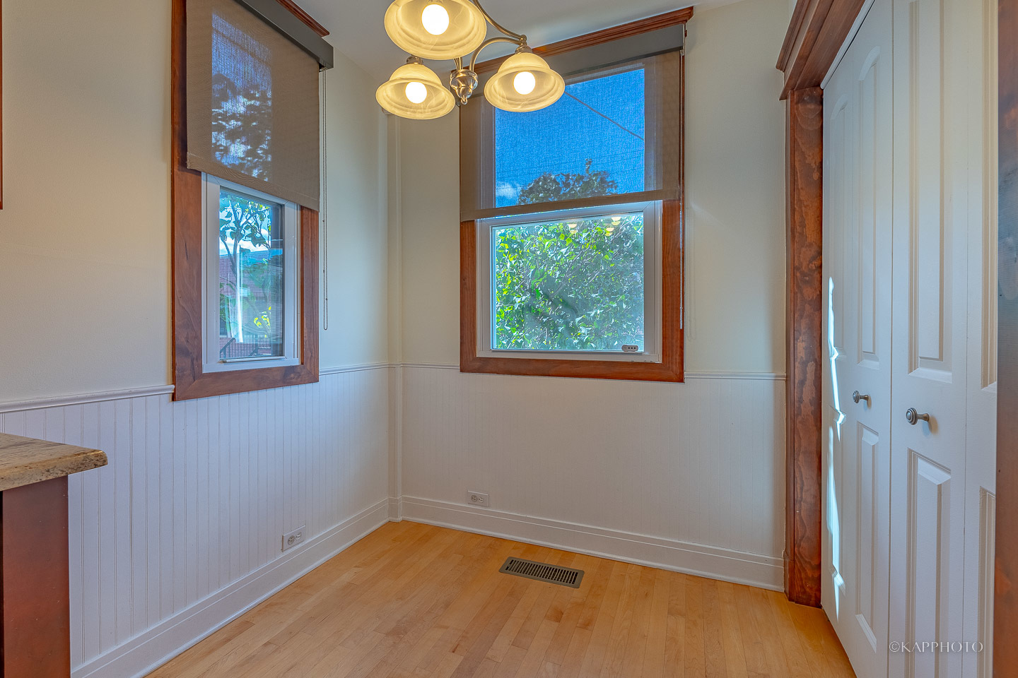 4228 N Bell Avenue Unit: 1