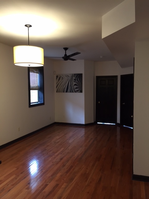 723 N Elizabeth Street Unit: 2