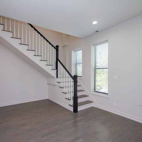 1008 W 18th Street Unit: 305