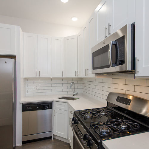 1008 W 18th Street Unit: 305