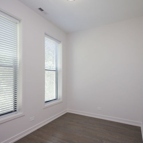 1008 W 18th Street Unit: 305
