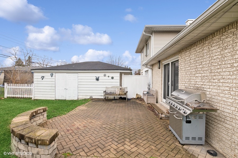 897 Leahy Circle