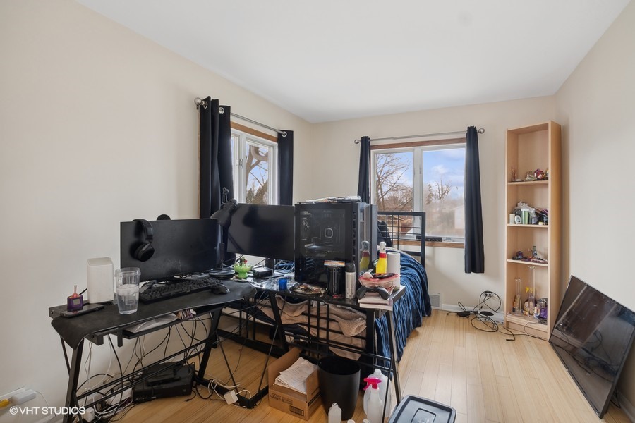 897 Leahy Circle