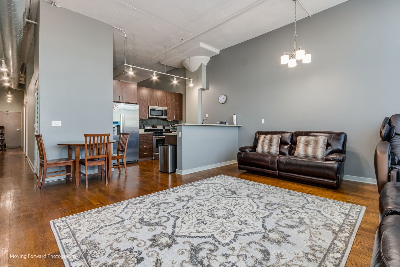 1224 W Van Buren Street Unit: 621