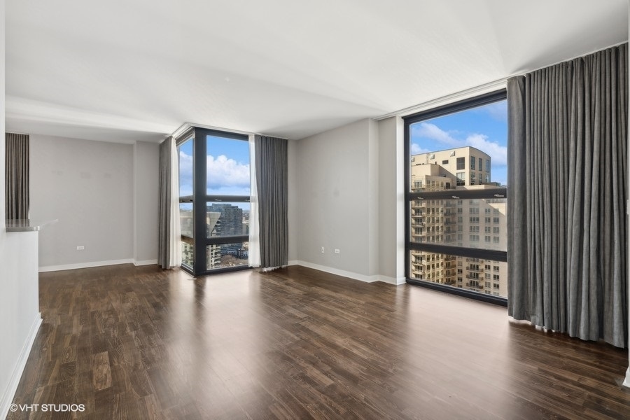 1160 S MICHIGAN Avenue Unit: 3105