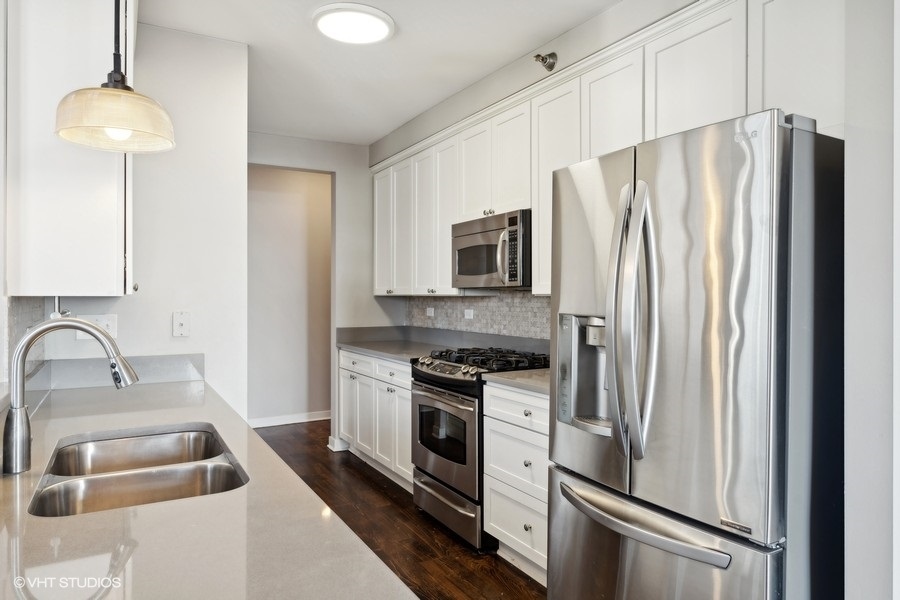 1160 S MICHIGAN Avenue Unit: 3105