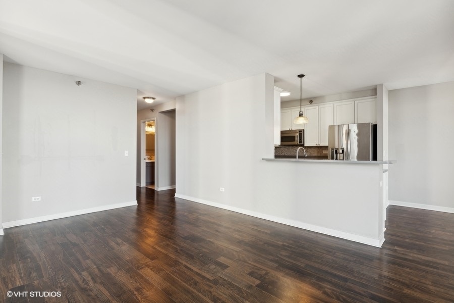 1160 S MICHIGAN Avenue Unit: 3105