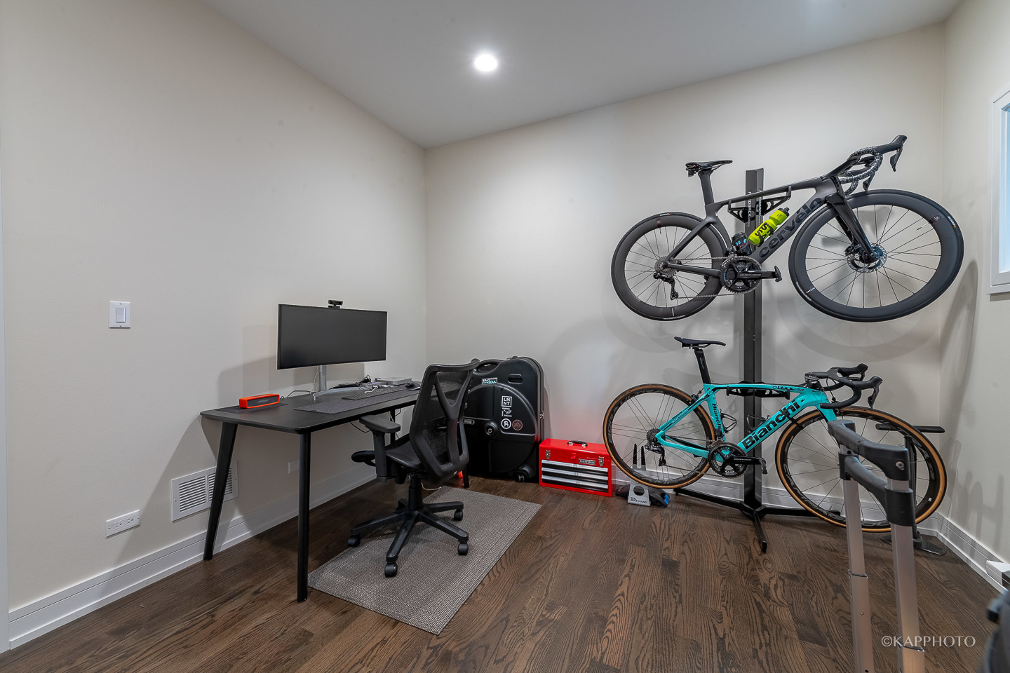 1217 N California Avenue Unit: 2