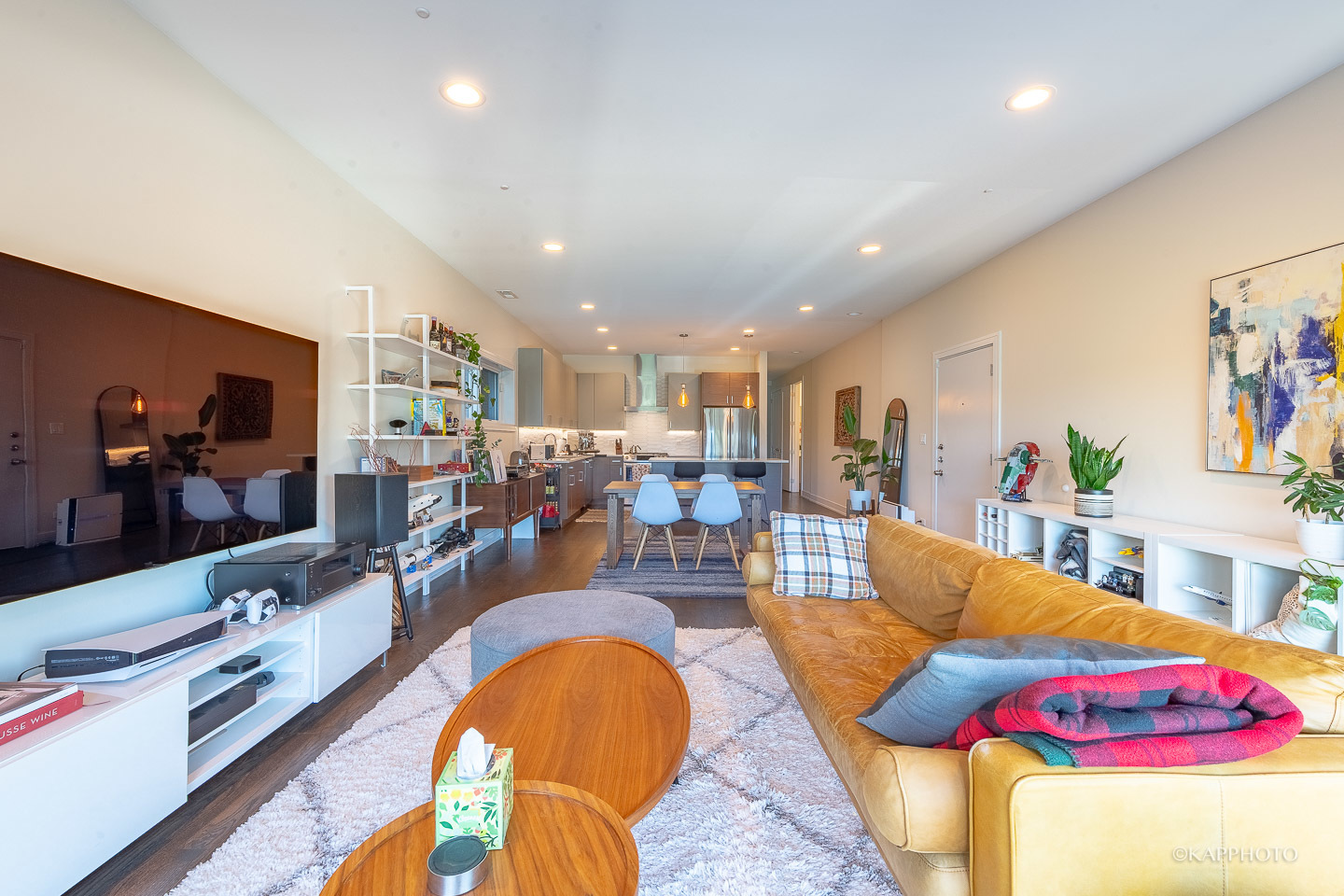 1217 N California Avenue Unit: 2