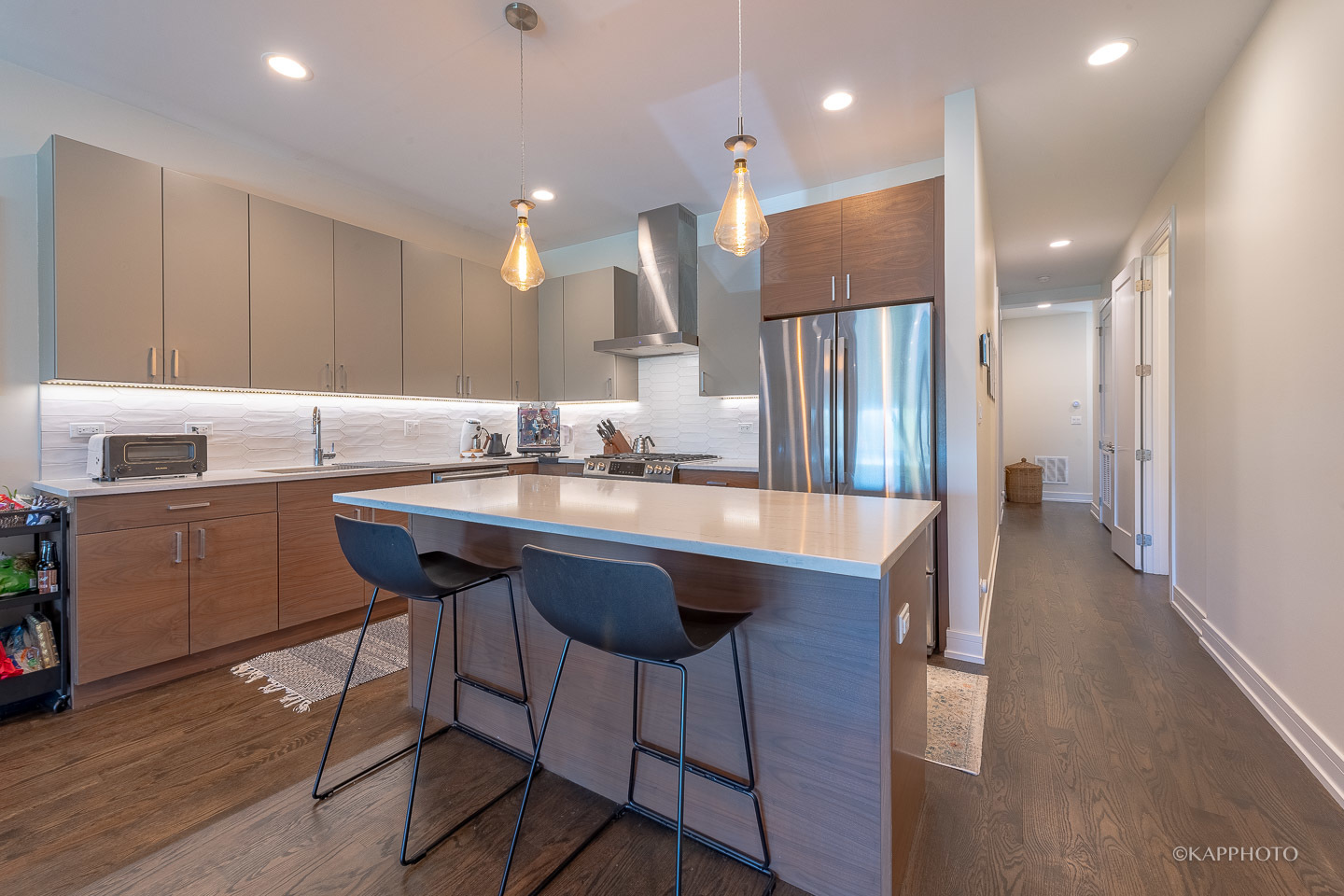 1217 N California Avenue Unit: 2