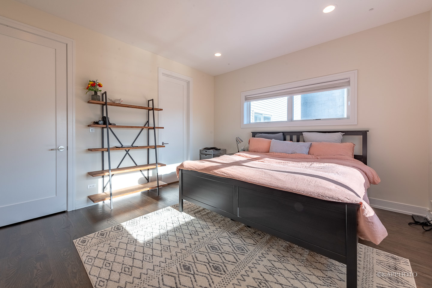 1217 N California Avenue Unit: 2