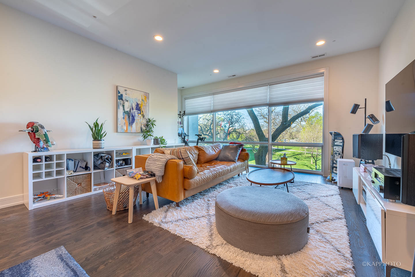 1217 N California Avenue Unit: 2