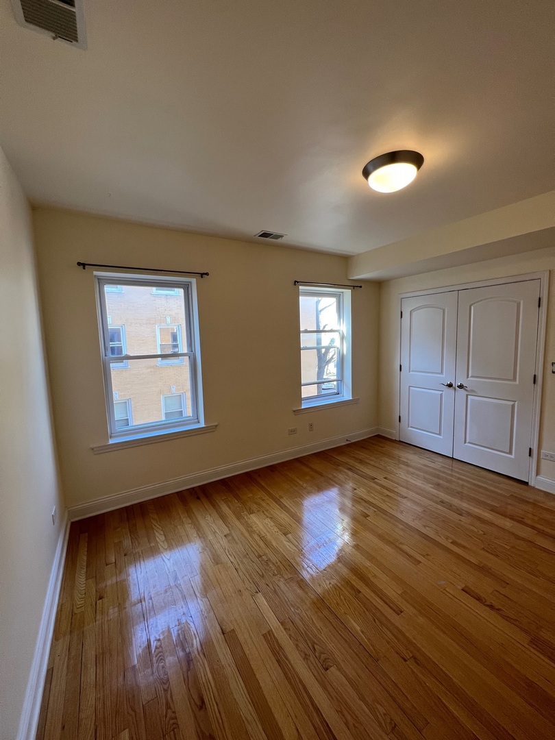 7411 N Hoyne Avenue Unit: 2