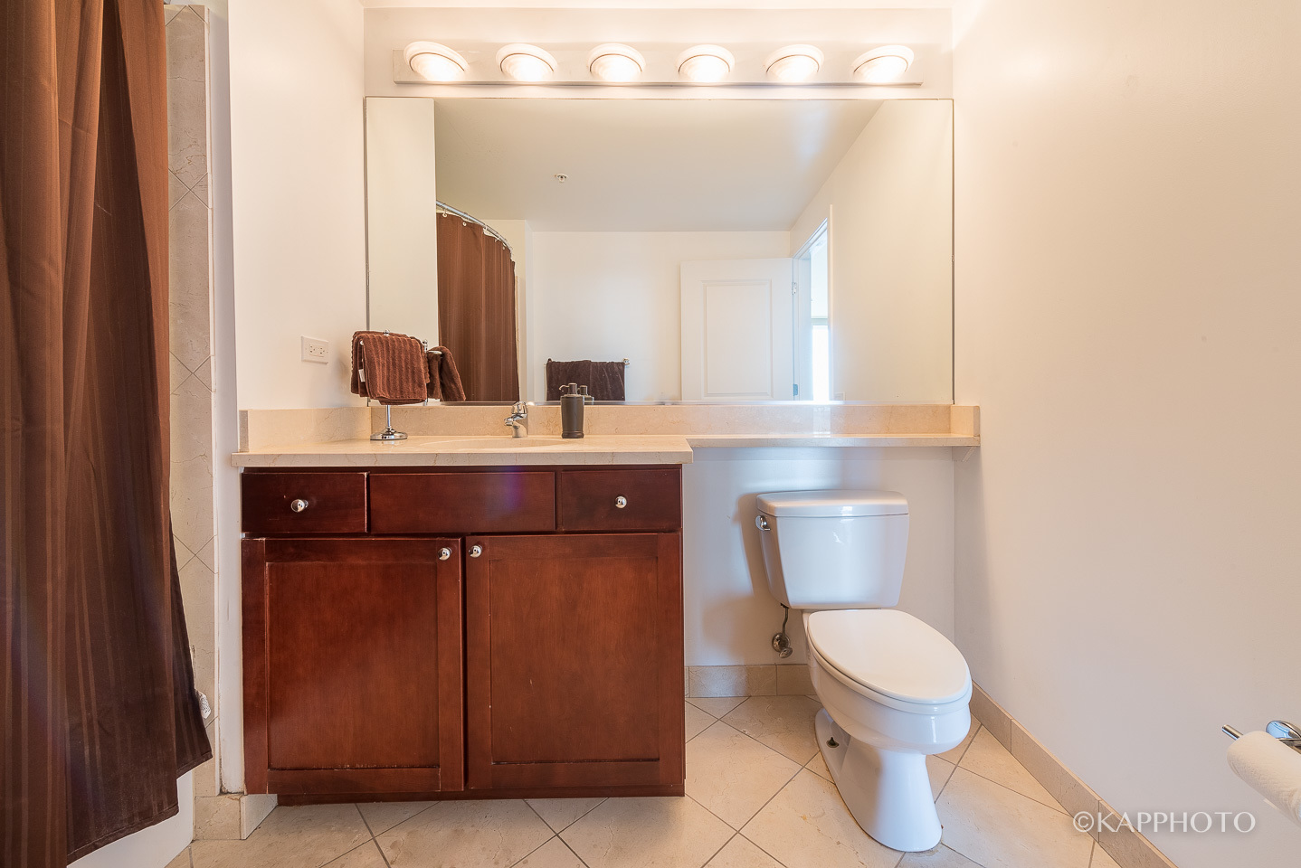 200 N Jefferson Street Unit: 1303