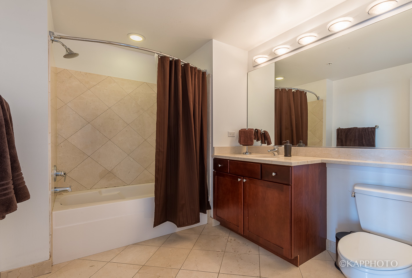 200 N Jefferson Street Unit: 1303