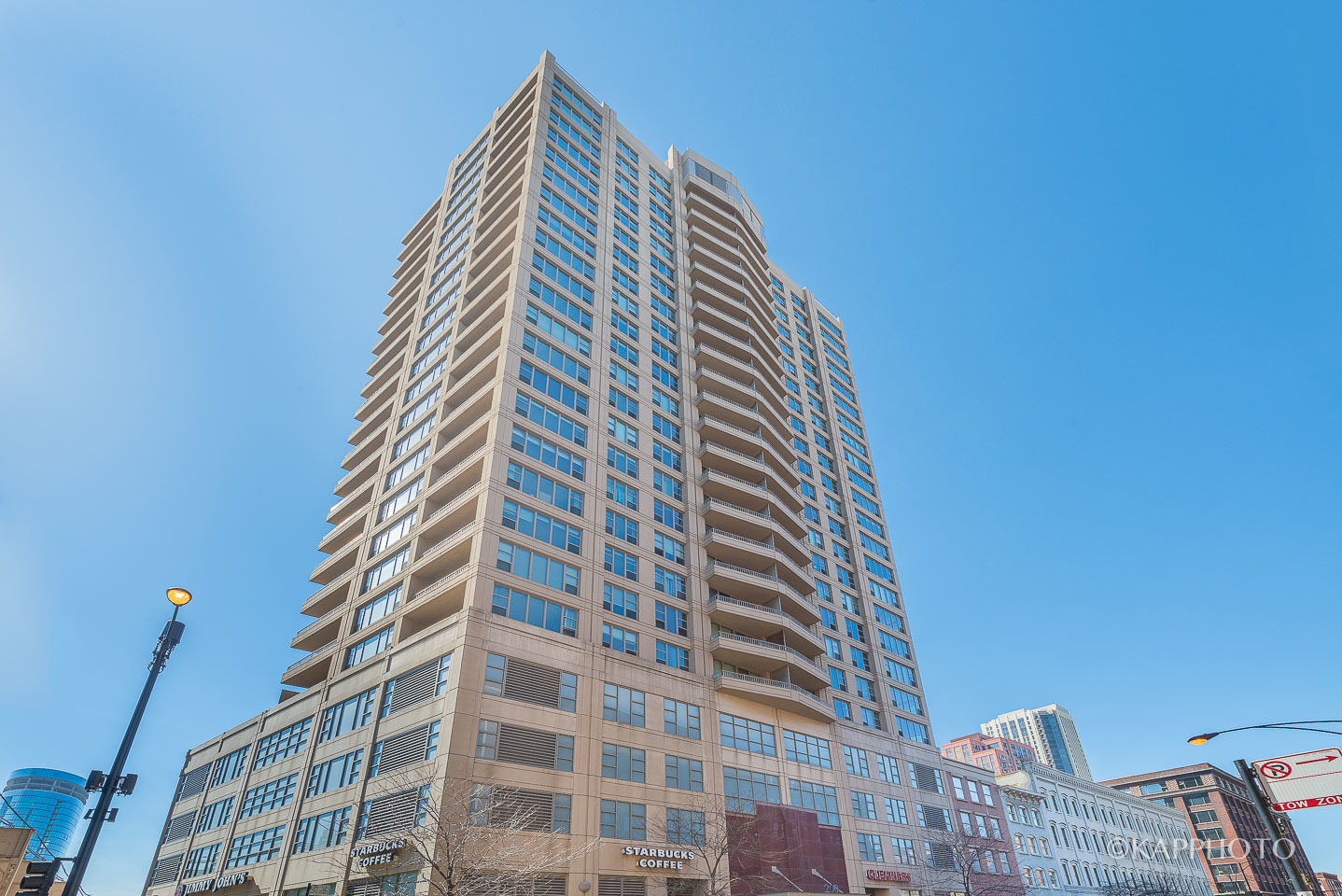 200 N Jefferson Street Unit: 1303