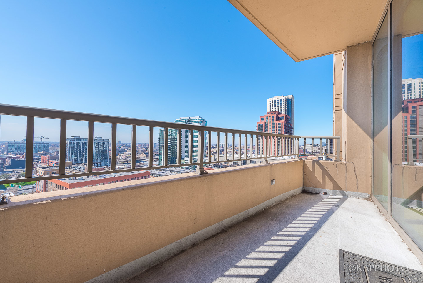 200 N Jefferson Street Unit: 1303