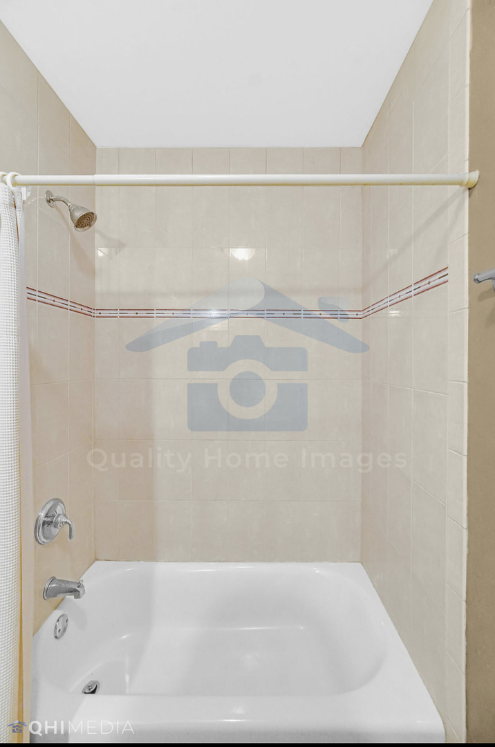 5224 S MICHIGAN Avenue Unit: 1