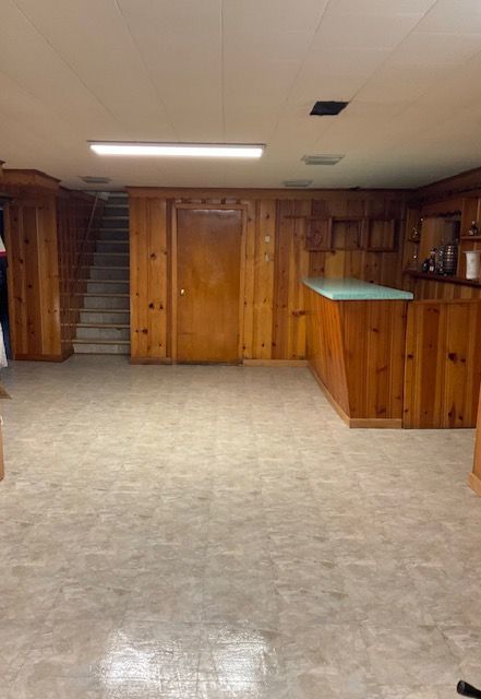 8905 S Merrill Avenue