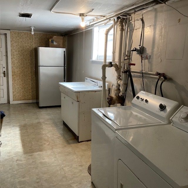 8905 S Merrill Avenue