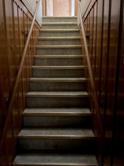 8905 S Merrill Avenue