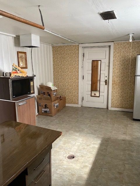 8905 S Merrill Avenue