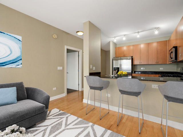 451 W Huron Street Unit: 1306