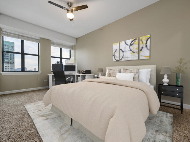 451 W Huron Street Unit: 1306